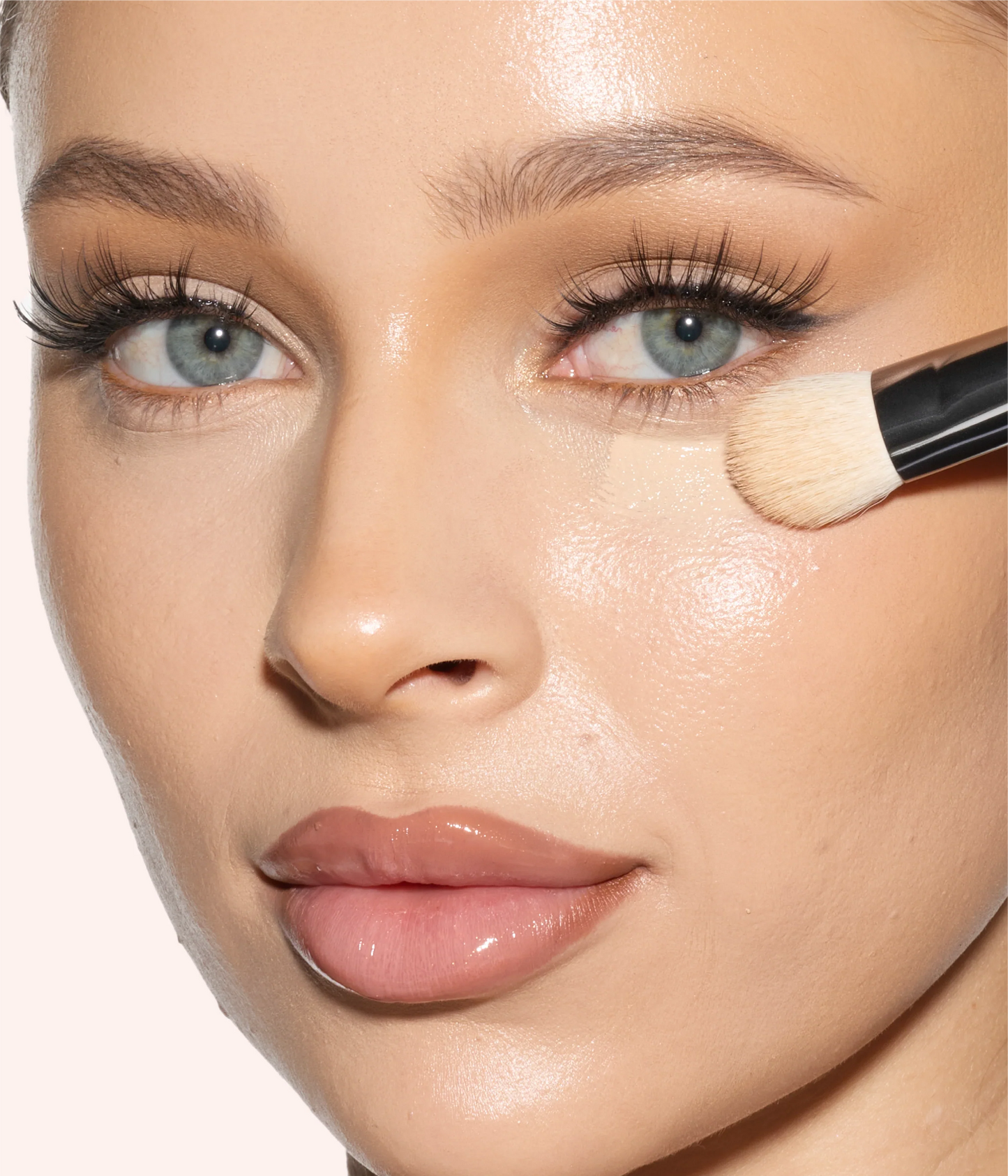 The Undereye Buff Brush Kit